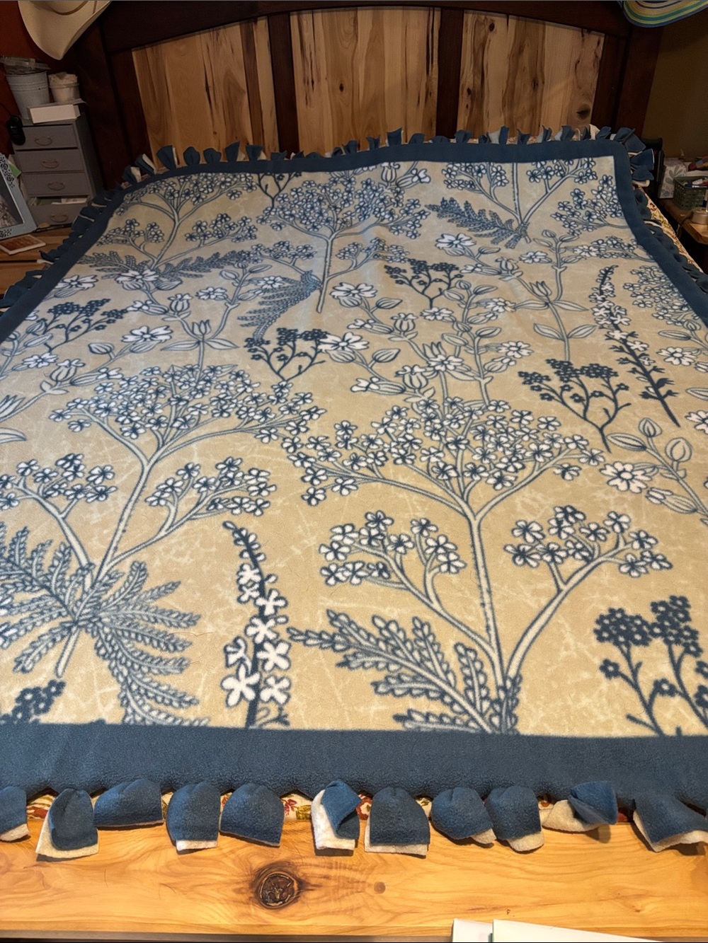 Blue floral tie blanket